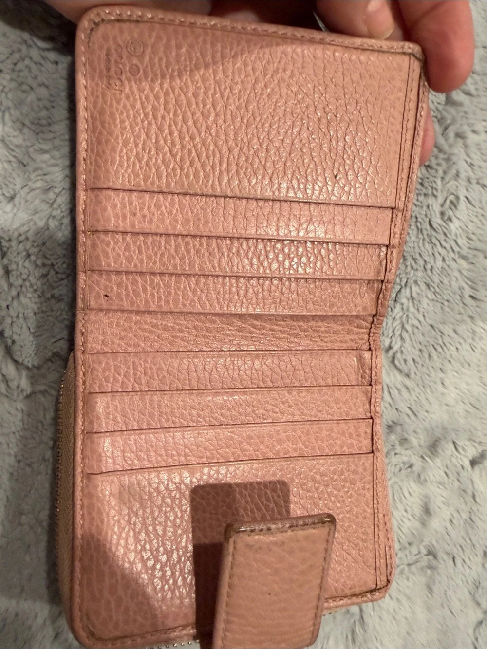 Gucci compact wallet